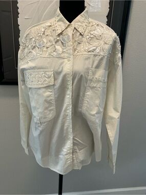 vintage Y2K Fantasy sportswear embellished shirt size medium, white/ivory solid